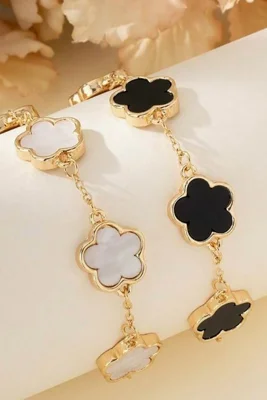 Black & White Lucky Clover...