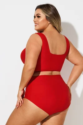 Plus Size Red Solid Square...