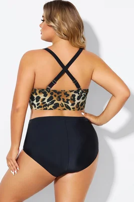 Plus Size V-Neck Leopard...