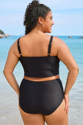 Plus Size Solid Black Crop...