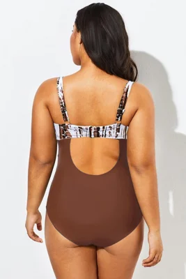 Plus Size Contrast Print...