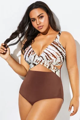 Plus Size Contrast Print...