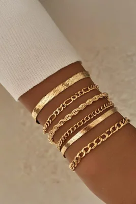 Gold Chain Minimalist And...